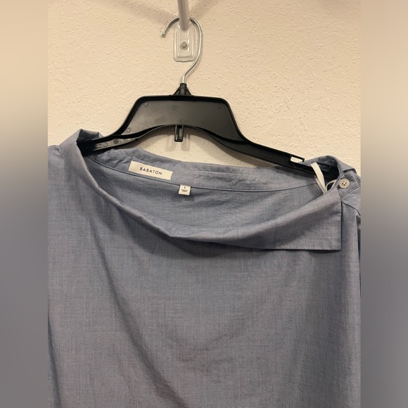 Aritzia Babaton off -one shoulder chambray top - Picture 3 of 12